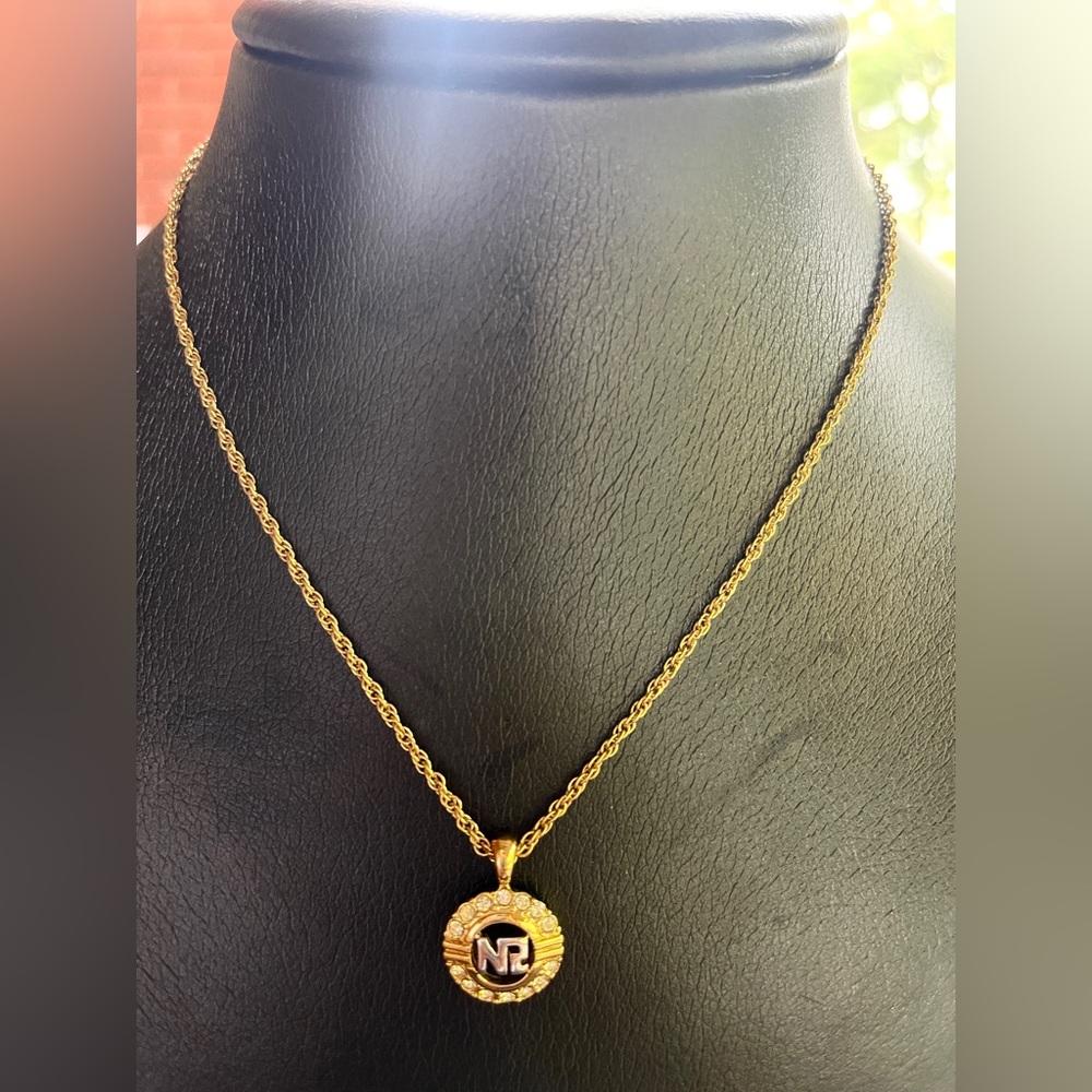 Nina Ricci Necklace Swarovski Crystals 22kt Gold Plated Signed 16" Chain